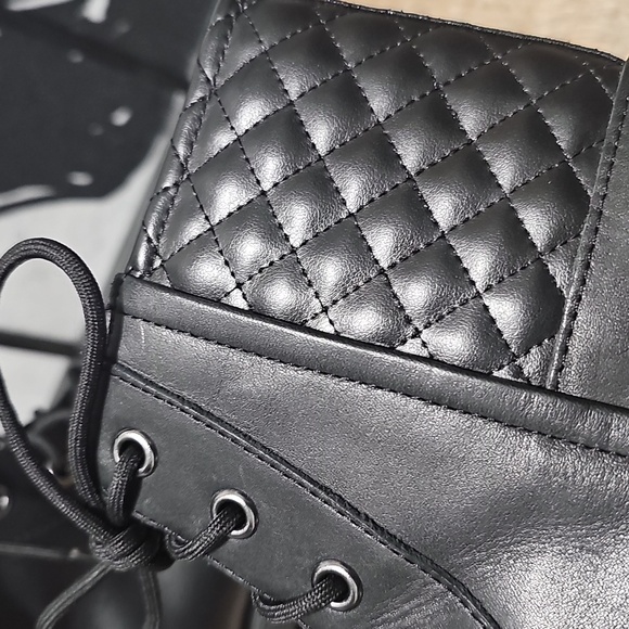 Munro Quilted Black Moto Boots - Picture 6 of 10